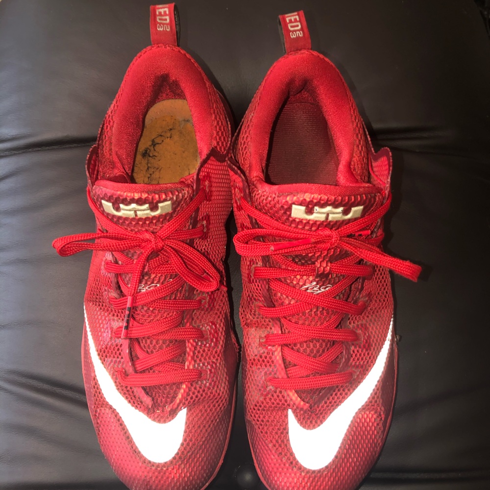 Nike Lebron 12 Low University Red, Men’s Size 12